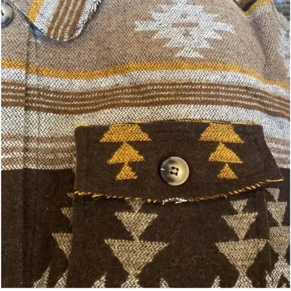 Western Aztec Southwest Western Jacket Pockets Distressed Hem Detail - Picture 7 of 9